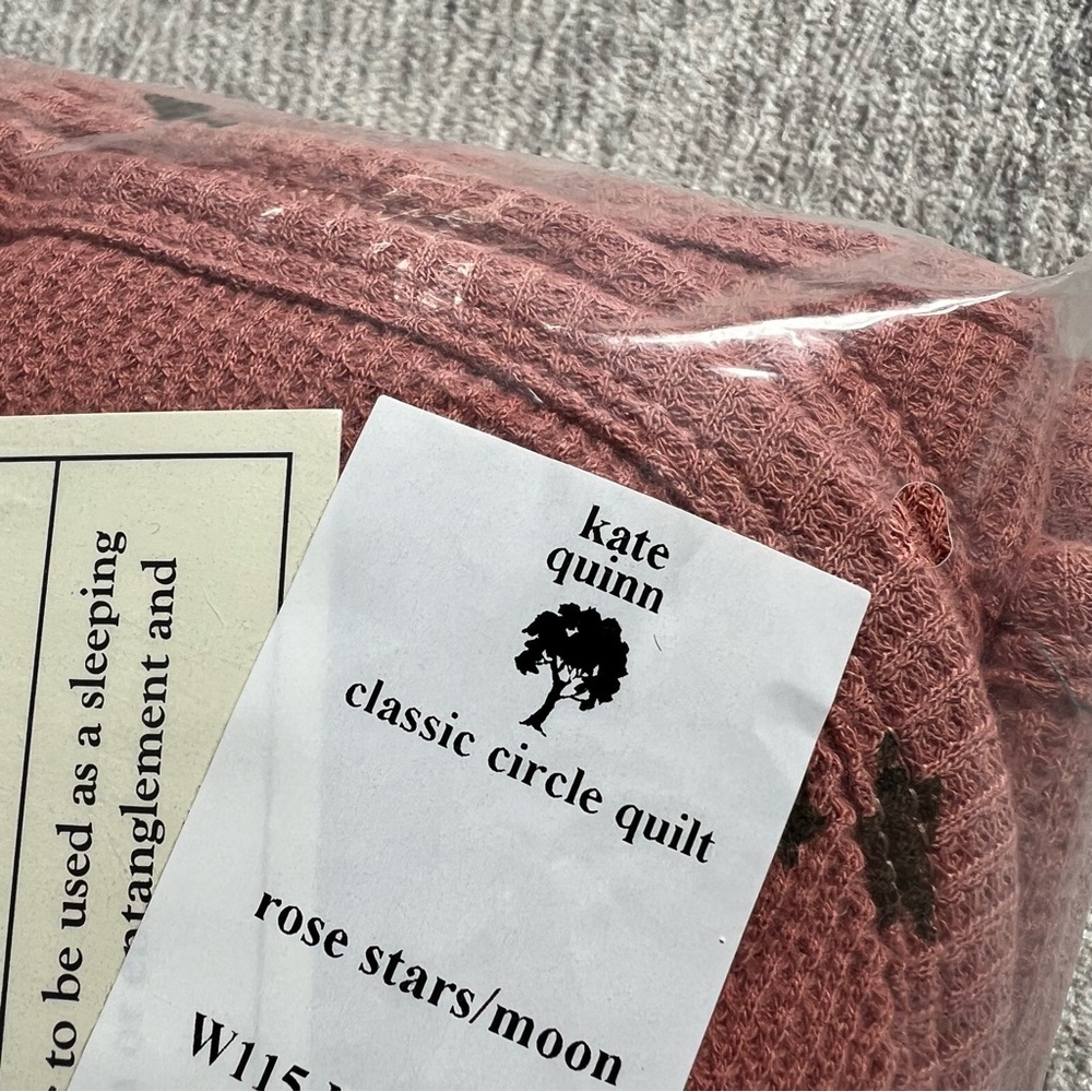 Kate Quinn Rose Star / Moon Pattern Organic Cotton Thermal NWT Quilt - Picture 6 of 7